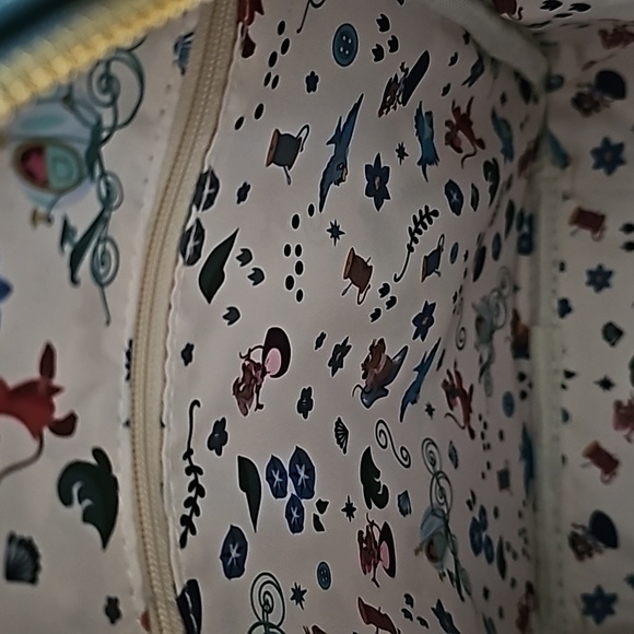 Loungefly Cinderella Backpack - Picture 8 of 8